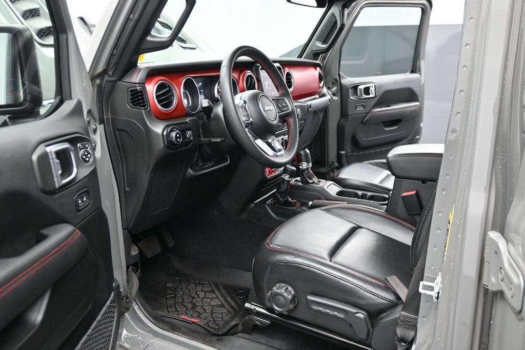 Used 2023 Jeep Gladiator Rubicon w/ Trailer Tow Package AWD/4WD image 14