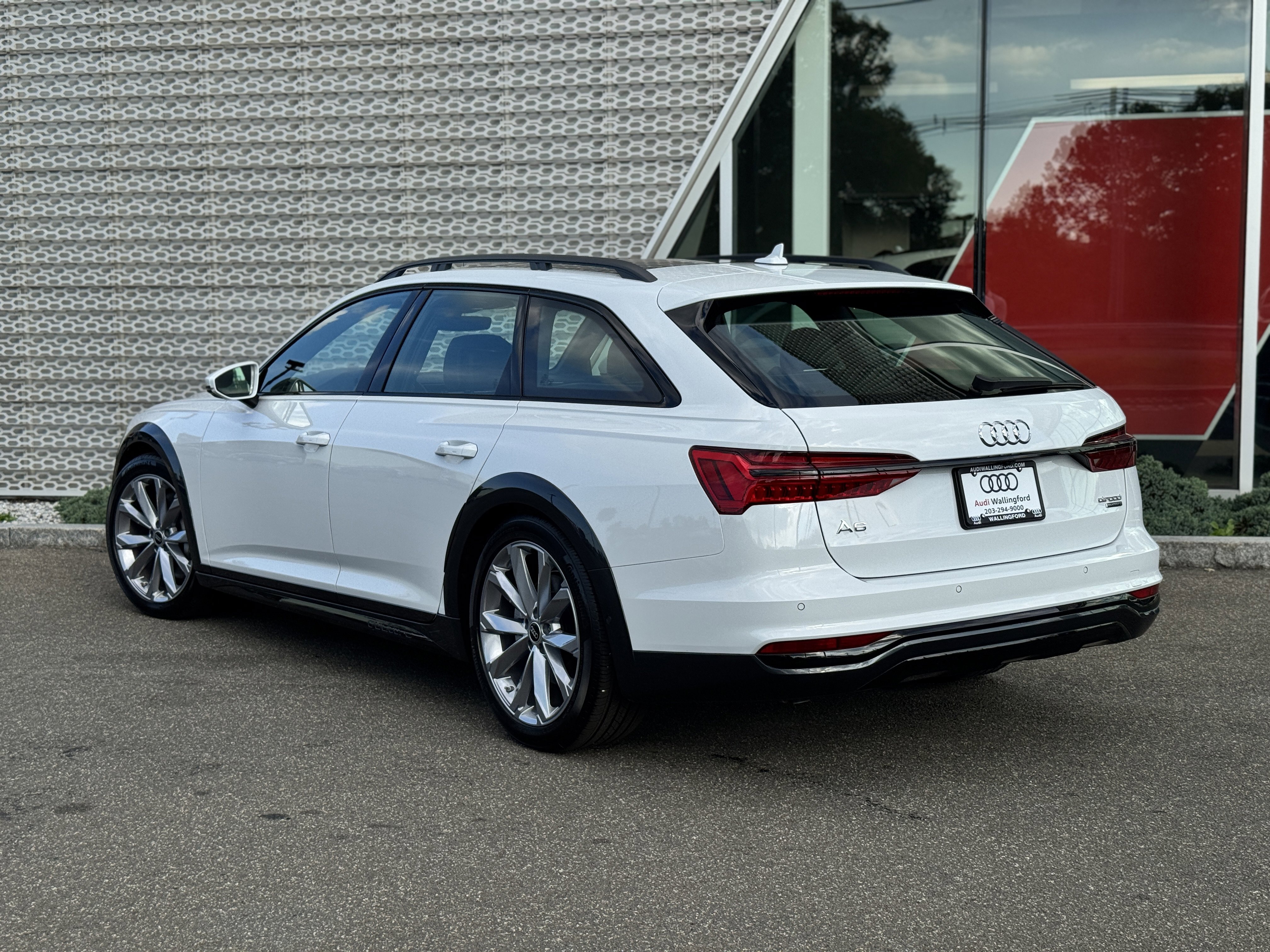 New 2025 Audi A6 3.0T allroad Prestige image 3