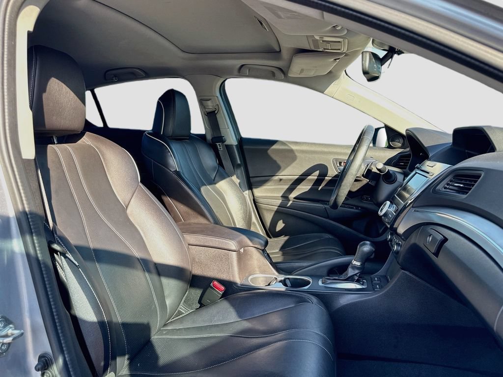 Used 2019 Acura ILX FWD image 30
