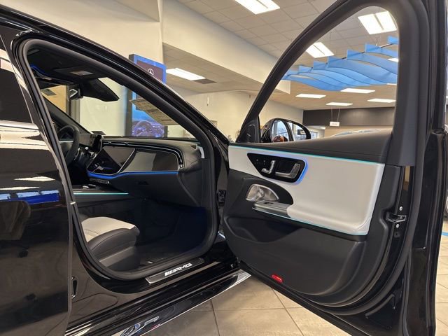 New 2026 Mercedes-Benz E 53 AMG e 4MATIC Sedan image 27