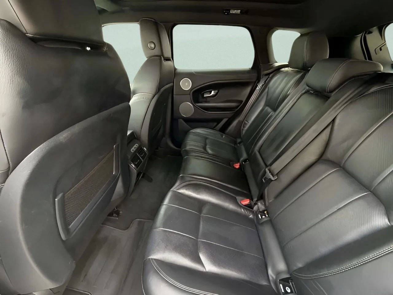 Used 2019 Land Rover Range Rover Evoque image 33