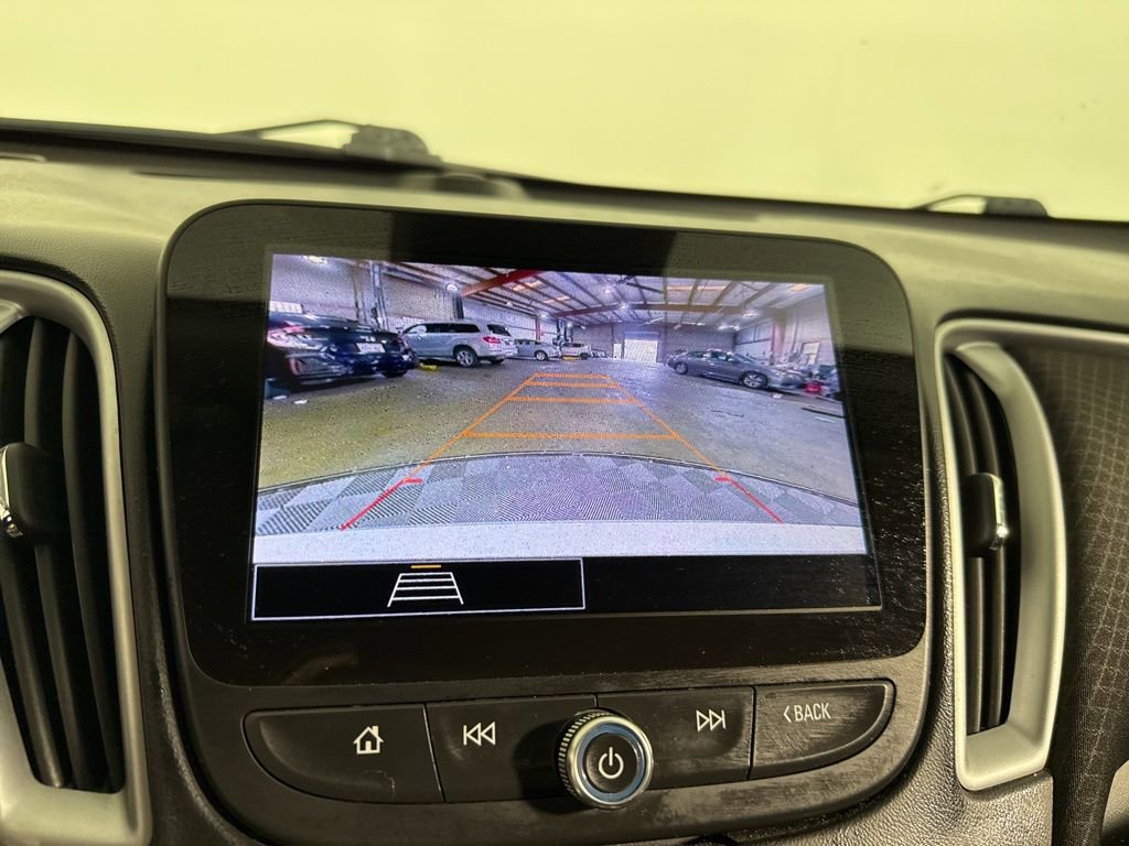 Used 2023 Chevrolet Malibu LT image 28