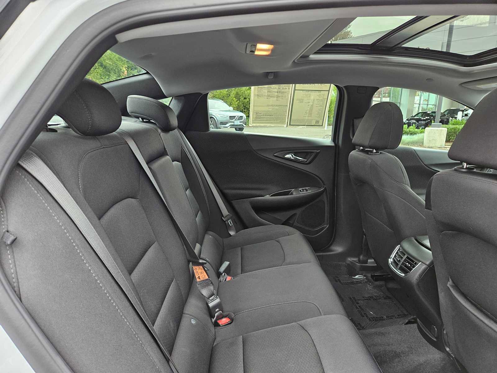 Used 2024 Chevrolet Malibu LT image 30