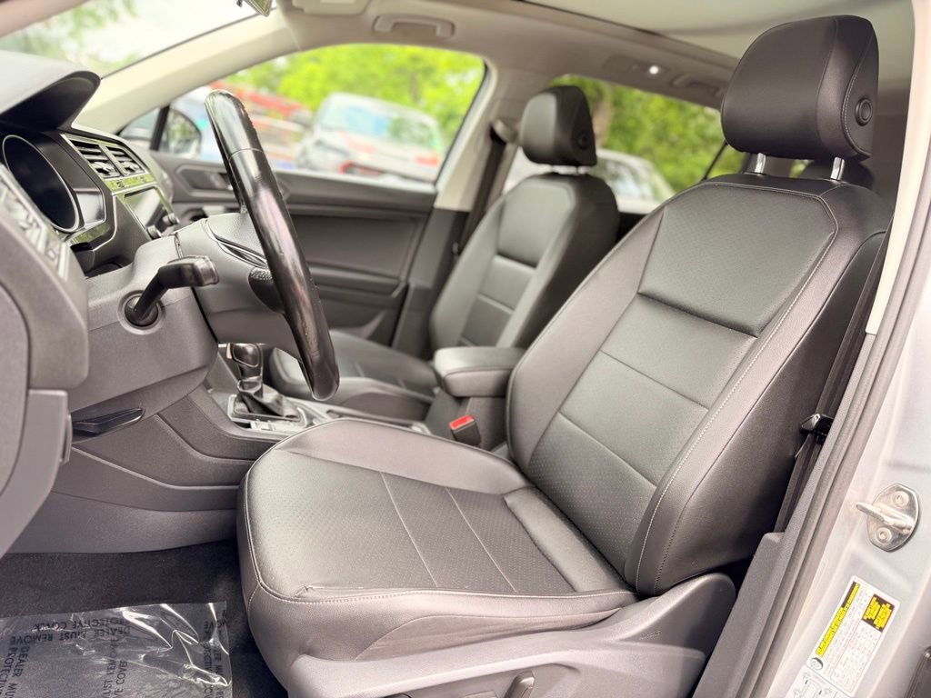 Used 2019 Volkswagen Tiguan SE AWD/4WD image 12