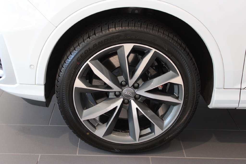 Used 2021 Audi SQ7 Premium Plus w/ Driver Assistance Package AWD/4WD image 30