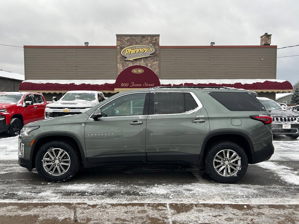 Used 2023 Chevrolet Traverse LT image 4