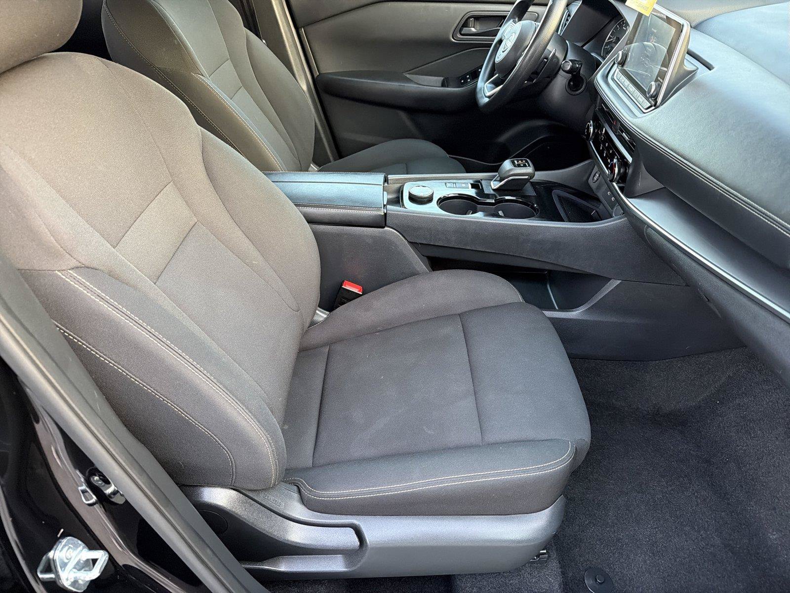 Used 2024 Nissan Rogue S AWD/4WD image 12