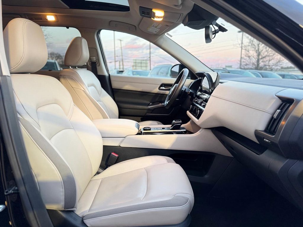 Used 2022 Nissan Pathfinder SL w/ SL Premium Package image 23