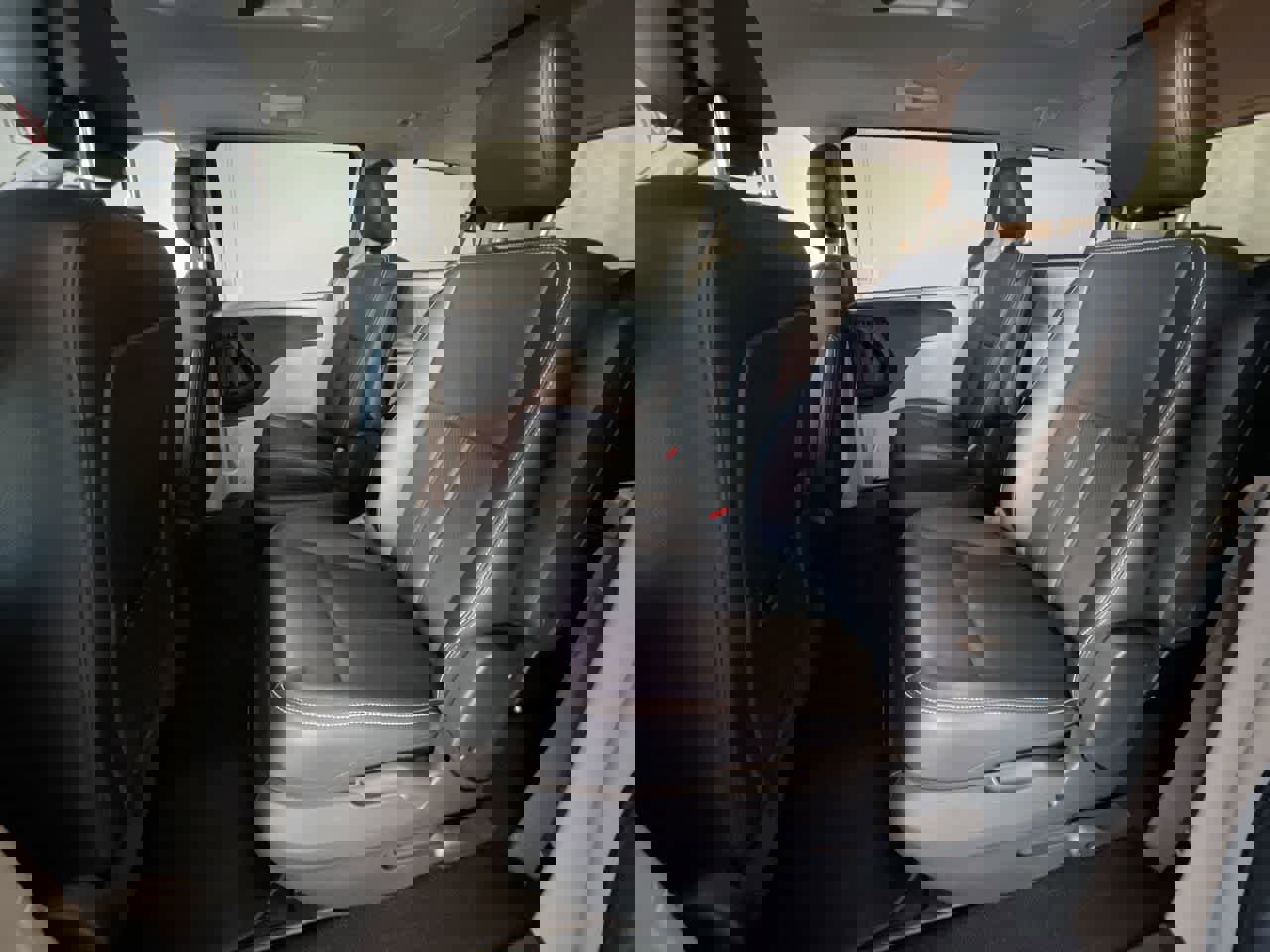 Used 2012 Chrysler Town & Country Touring-L w/ Entertainment Group #2 image 21