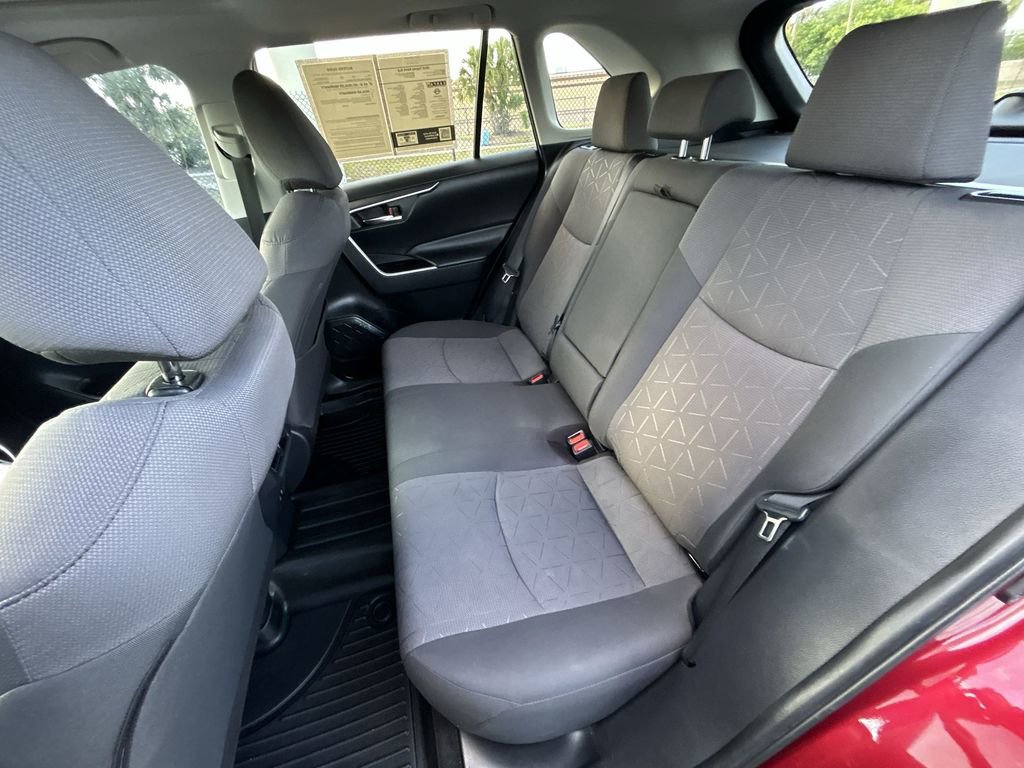 Used 2019 Toyota RAV4 XLE FWD image 35