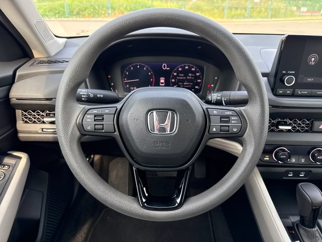 Used 2023 Honda Accord EX image 20