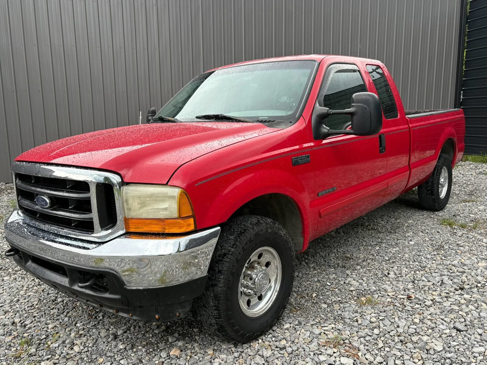 Used 2001 Ford F250 2WD SuperCab Super Duty image 1