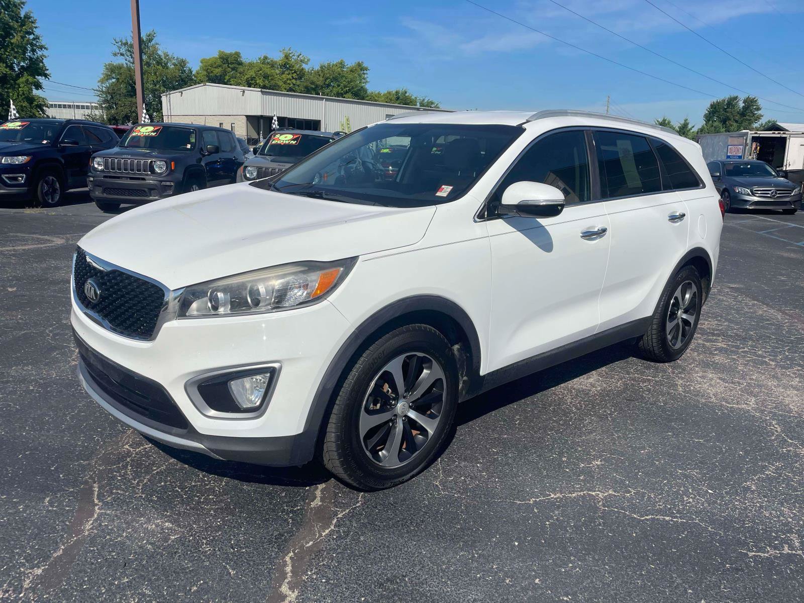 Used 2023 Kia Sportage LX FWD image 3