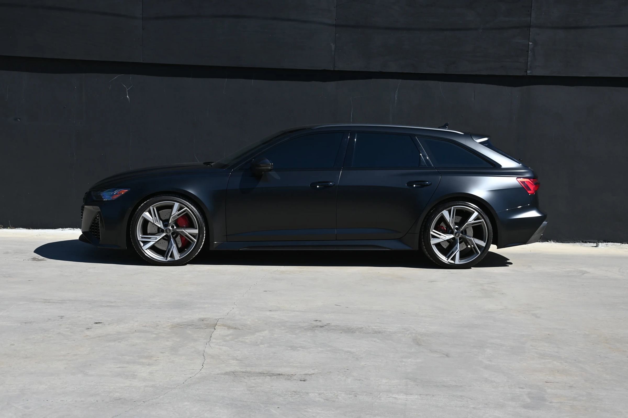 Used 2023 Audi RS 6 w/ Carbon Optic Package image 8