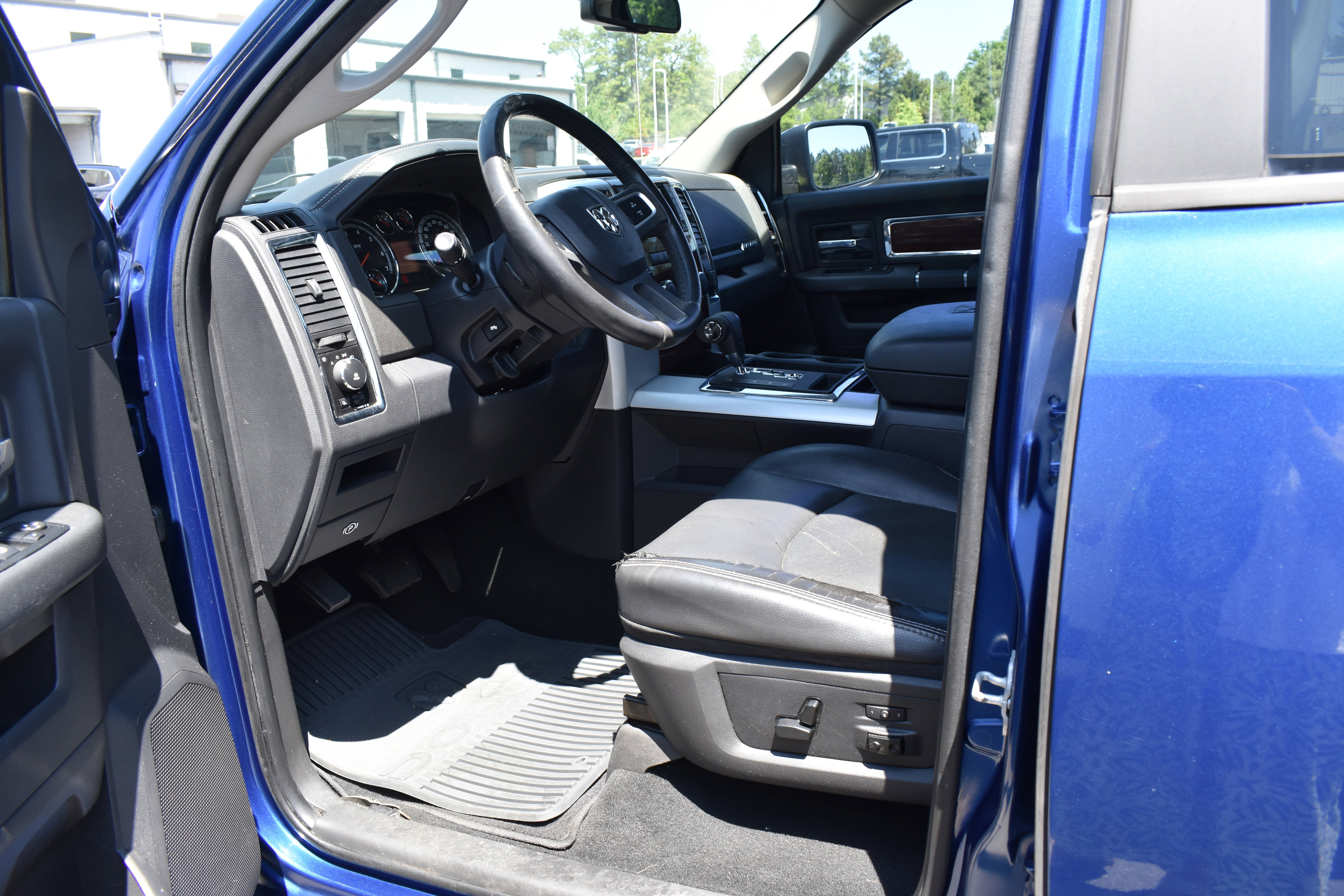 Used 2009 Dodge Ram 1500 Truck Laramie RWD image 12