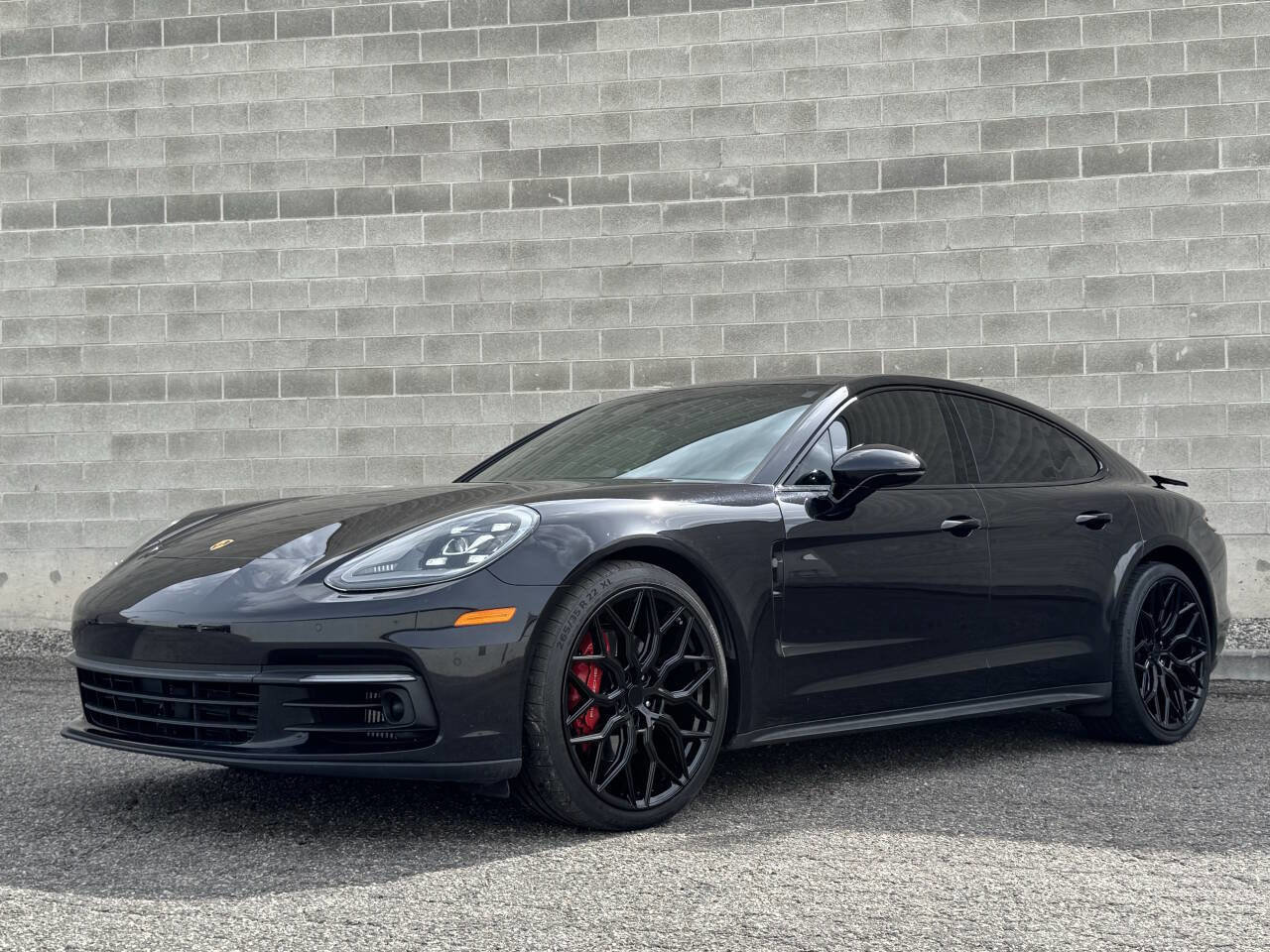 Used 2017 Porsche Panamera 4S image 7
