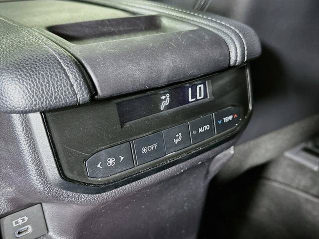 Used 2025 Toyota Grand Highlander AWD Hybrid image 21