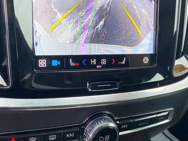 Used 2025 Volvo V60 B5 Cross Country Plus image 12