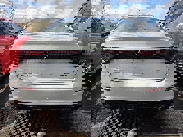 Used 2023 Honda Accord EX-L image 4