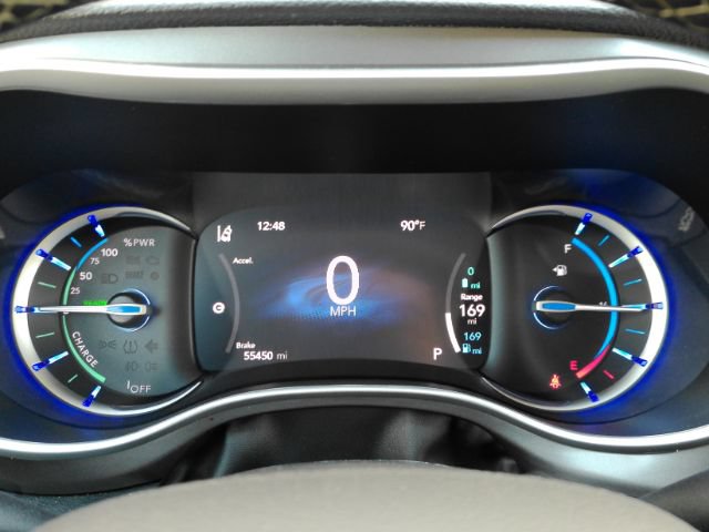 Used 2024 Chrysler Pacifica Limited FWD image 45