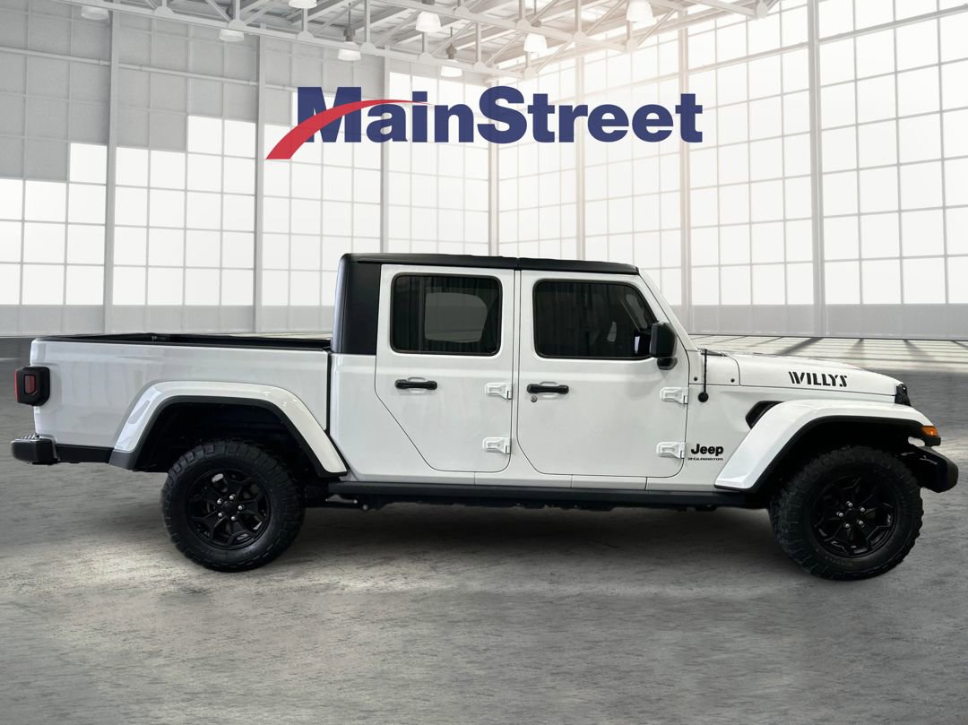 Used 2023 Jeep Gladiator Sport image 6