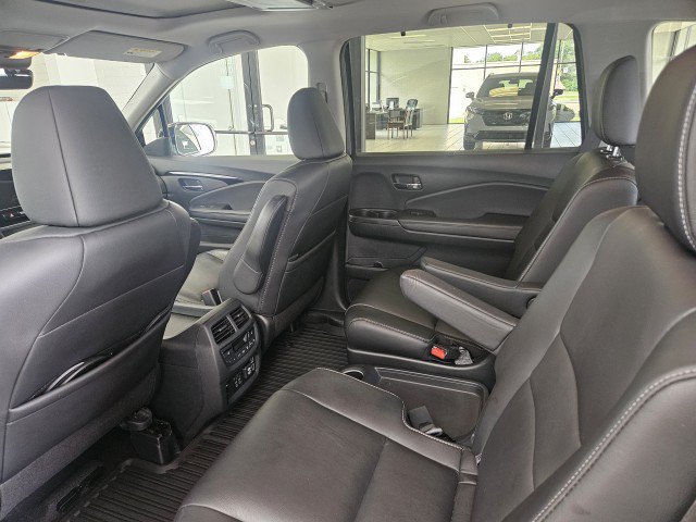 Used 2022 Honda Pilot Touring image 9
