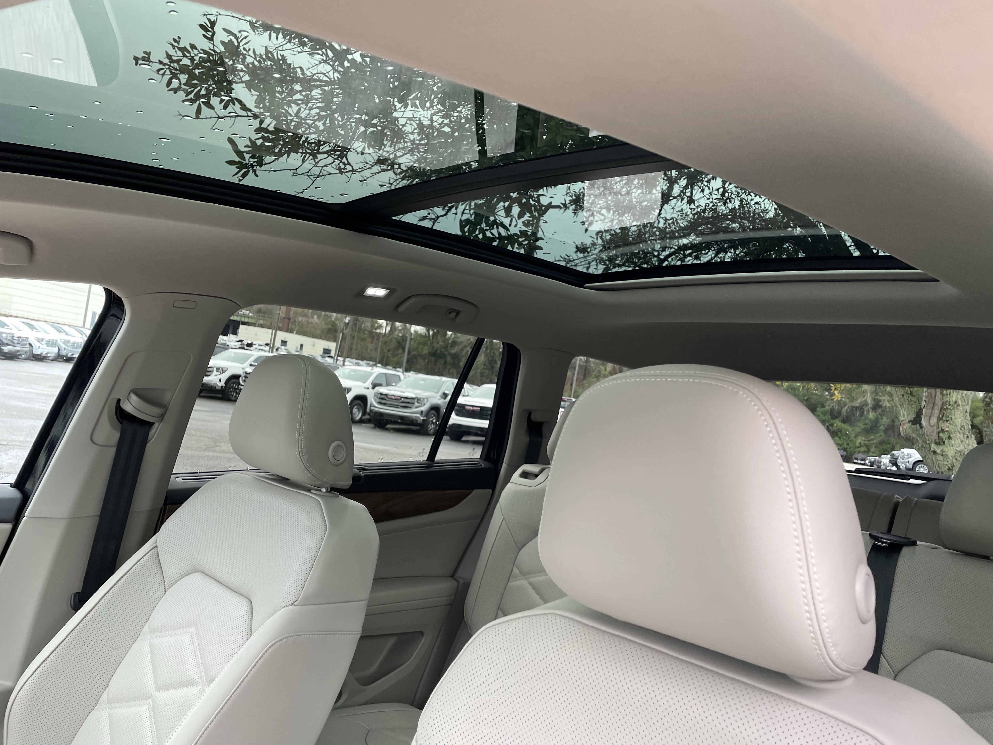 New 2026 Volkswagen Atlas SE image 16