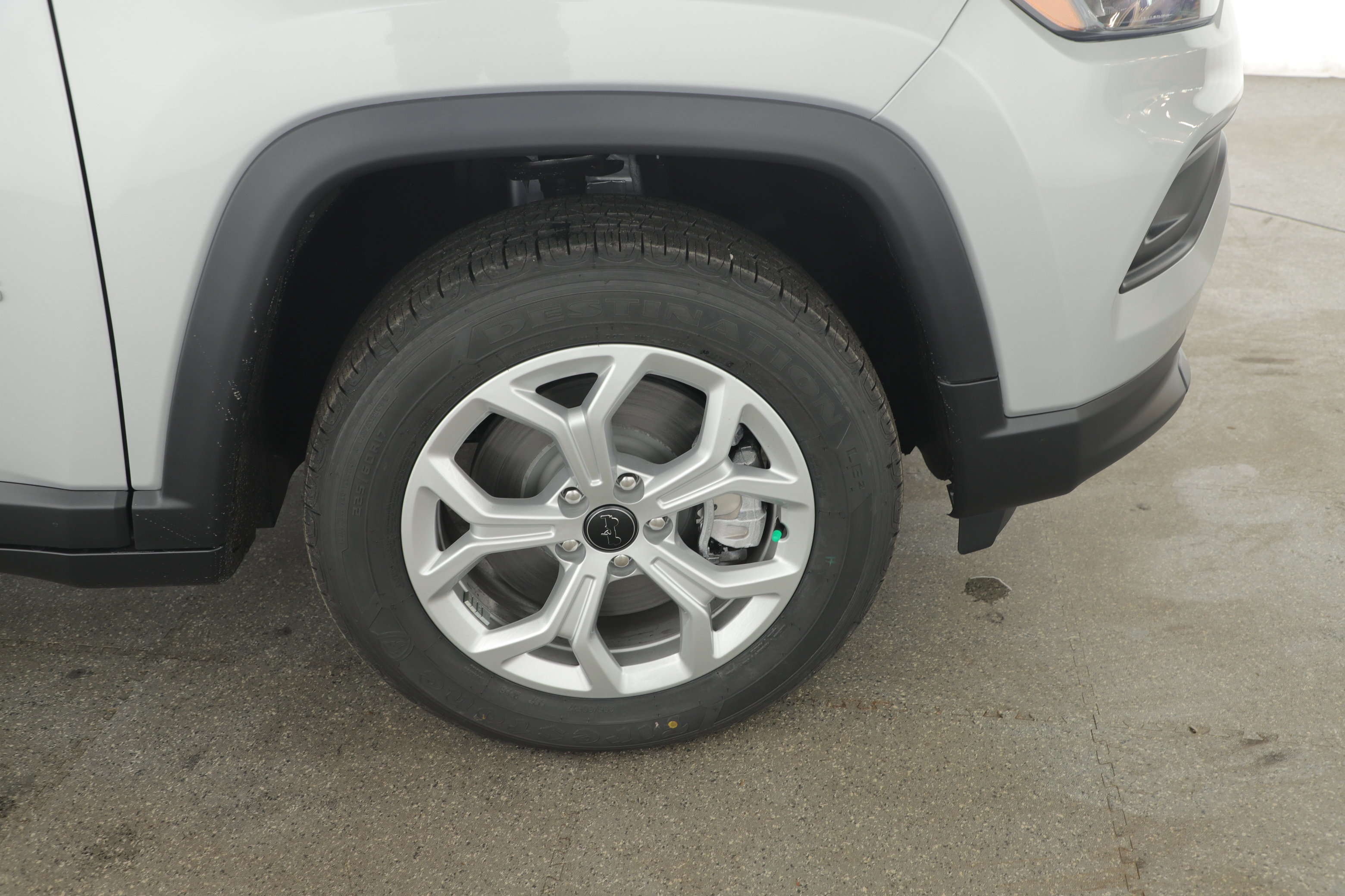 New 2026 Jeep Compass Latitude image 5