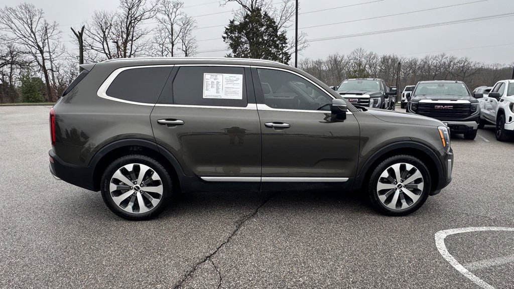 Used 2022 Kia Telluride S image 4