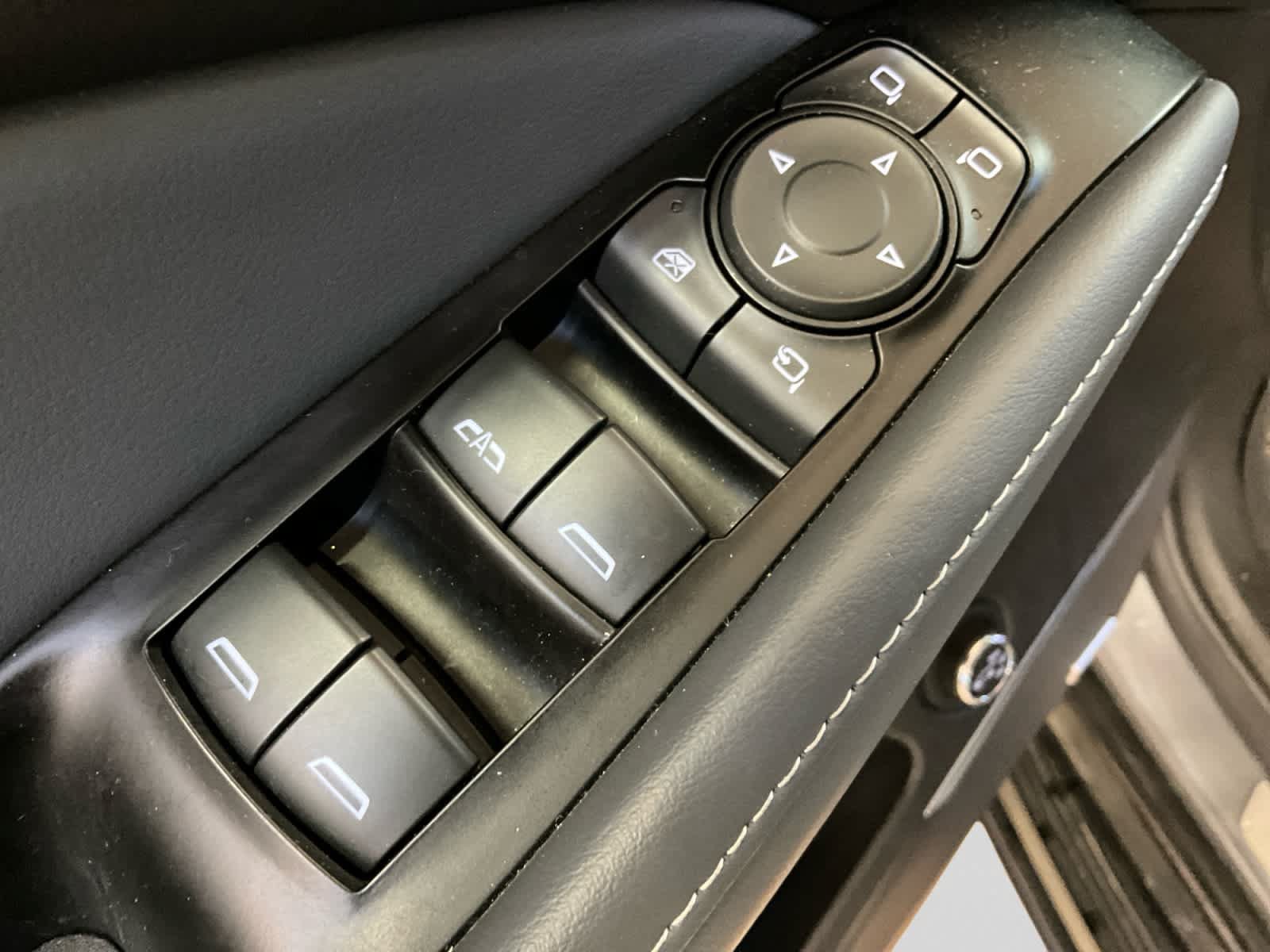 Used 2020 Buick Enclave Premium w/ LPO, Luxury Package FWD image 22