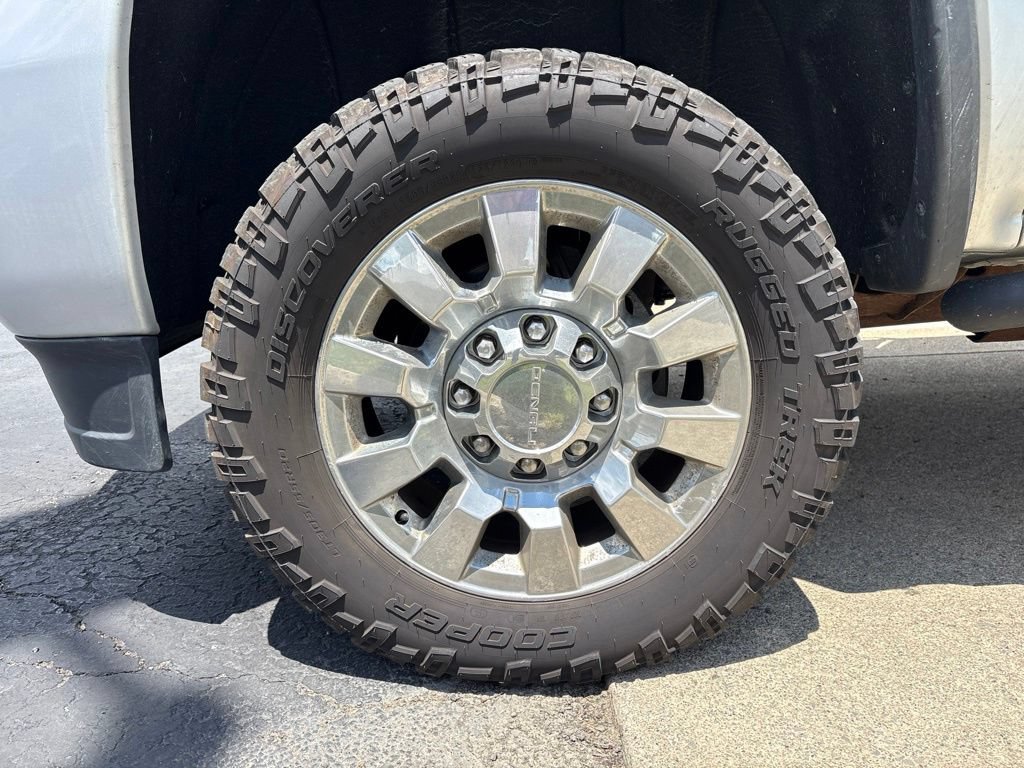 Used 2019 GMC Sierra 2500 Denali w/ Duramax Plus Package AWD/4WD image 8