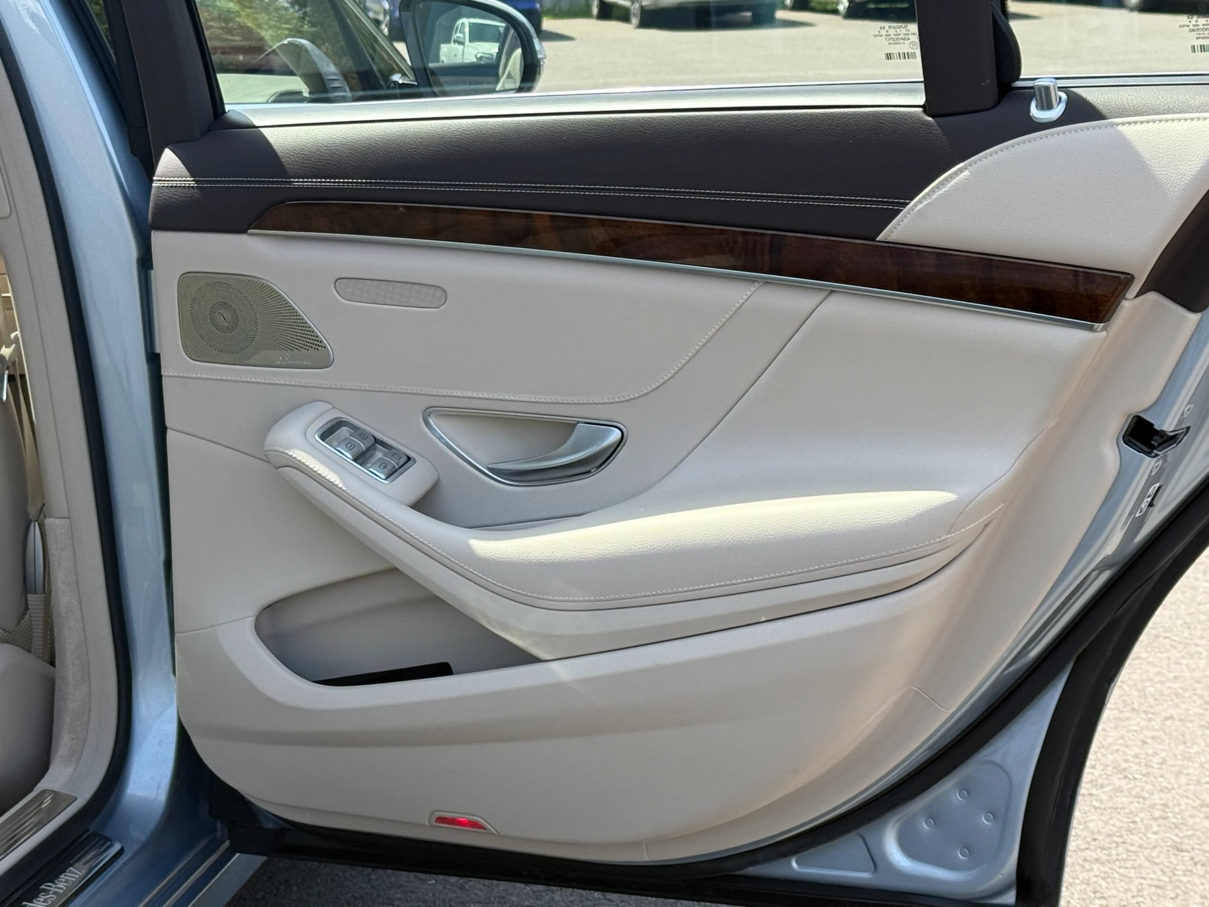 Used 2015 Mercedes-Benz S 550 4MATIC Sedan image 36