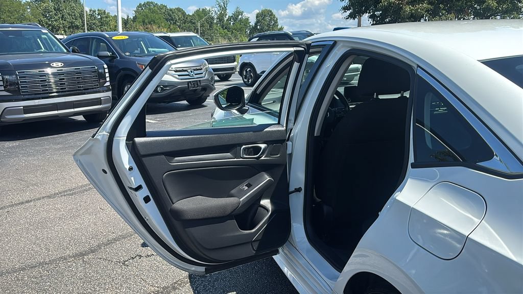 Used 2023 Honda Civic EX image 27