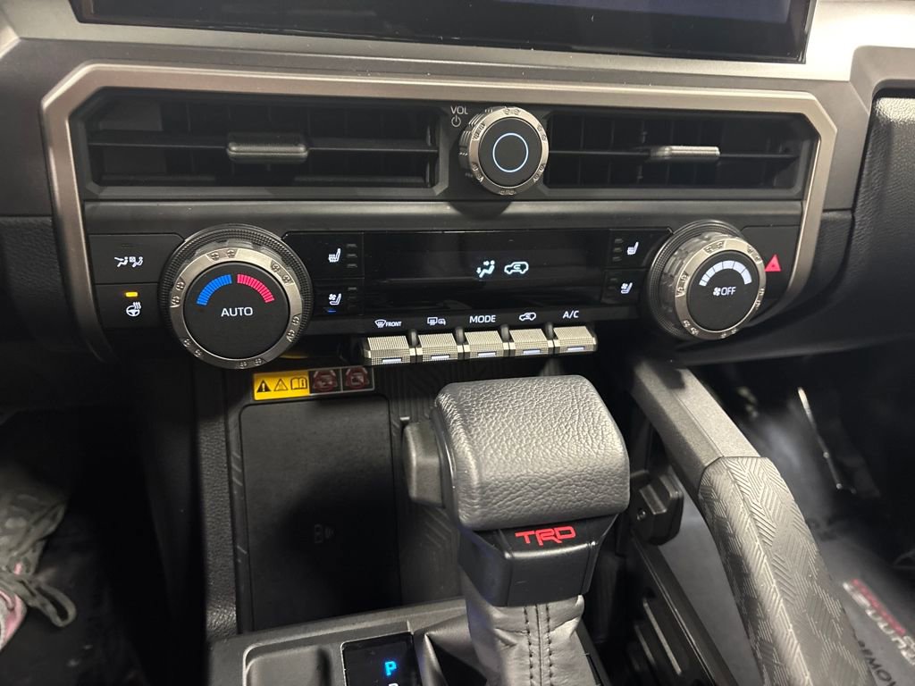 Used 2025 Toyota 4Runner Limited image 21