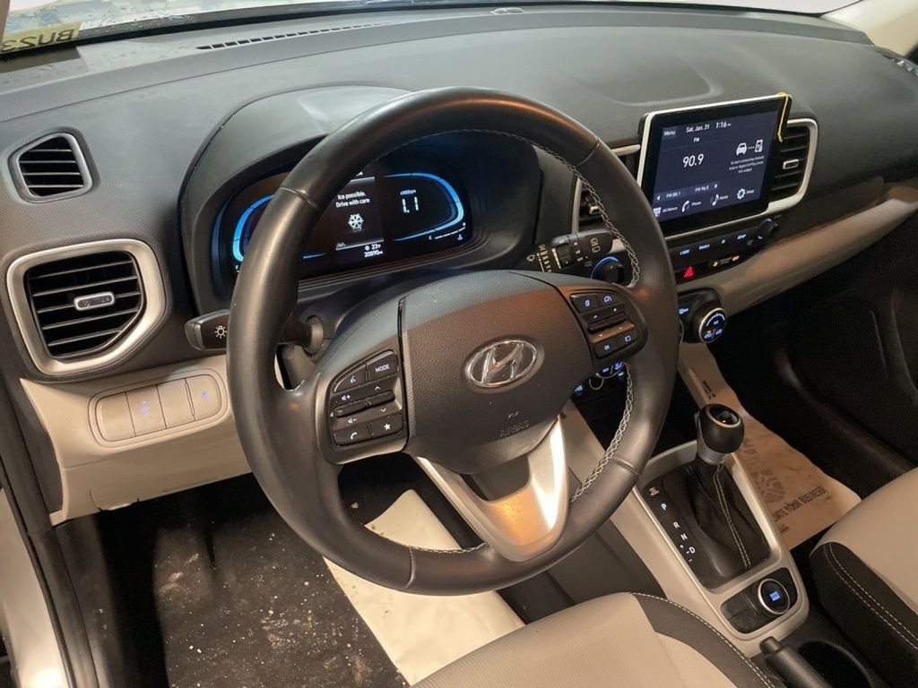 Certified 2023 Hyundai Venue SEL image 19