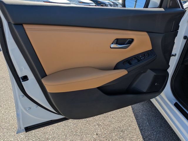 New 2025 Nissan Sentra SV w/ SV Premium Package FWD image 11