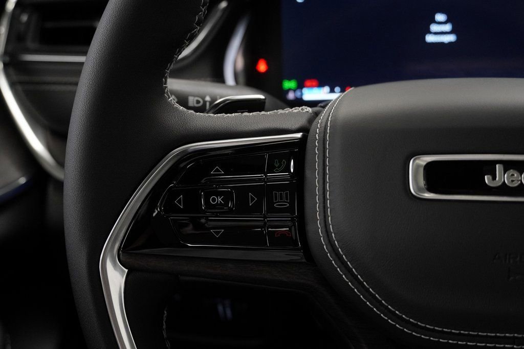 New 2025 Jeep Grand Cherokee L Overland w/ Trailer Tow Package image 27