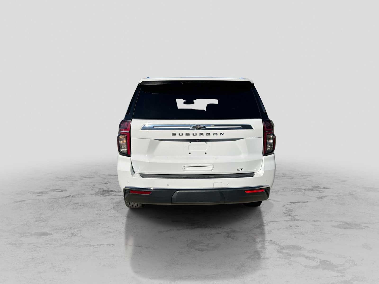 Used 2024 Chevrolet Suburban LT w/ Luxury Package AWD/4WD image 5