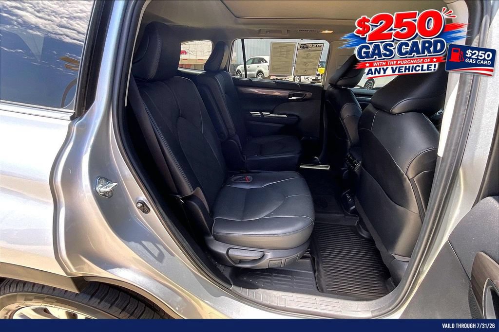 Used 2023 Toyota Highlander Platinum AWD/4WD image 27