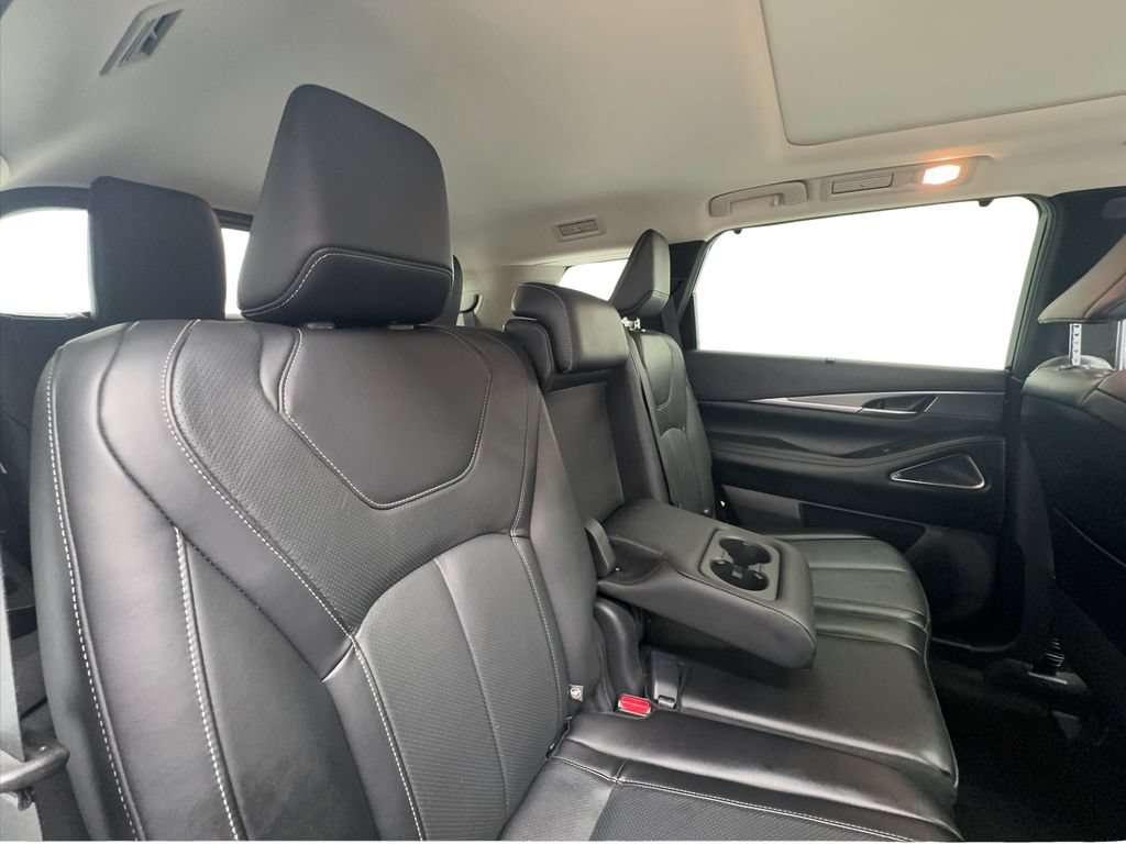 Used 2025 INFINITI QX60 Luxe FWD image 28