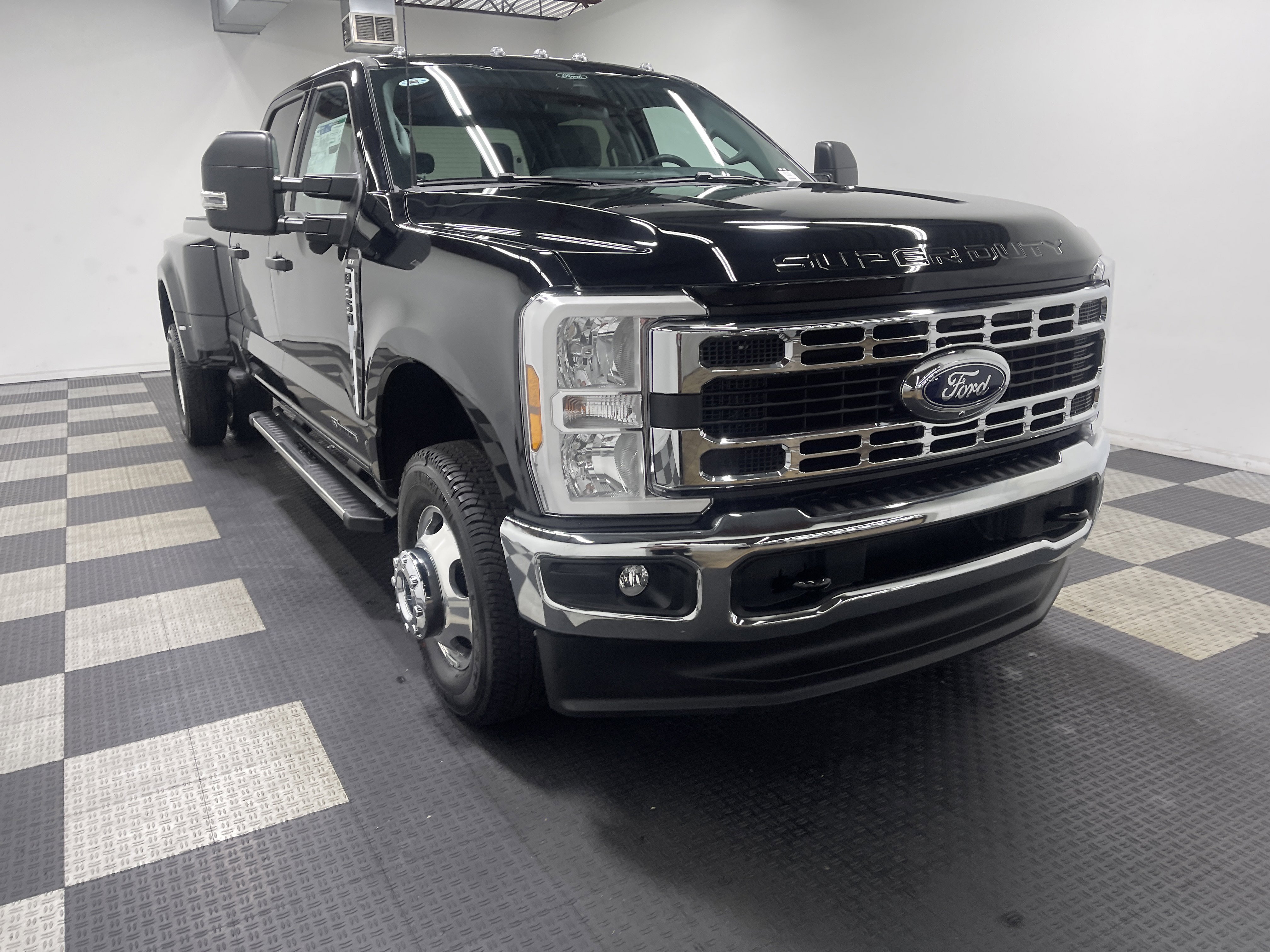 New 2026 Ford F350 XLT w/ 360-Degree Camera Package image 5