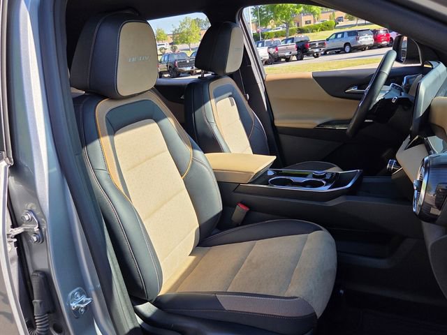 Used 2025 Chevrolet Equinox ACTIV image 18