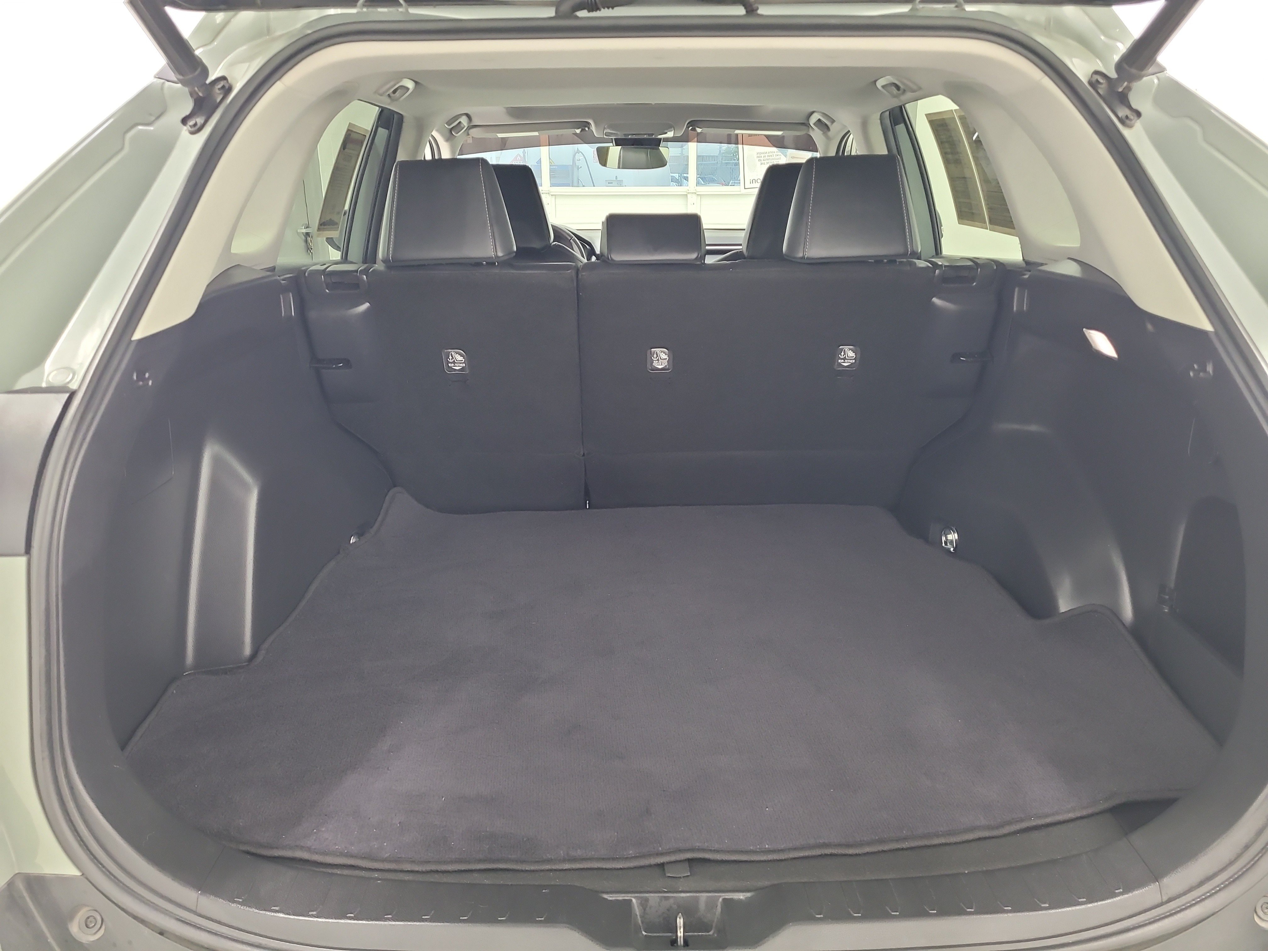 Used 2022 Toyota RAV4 XLE Premium FWD image 7
