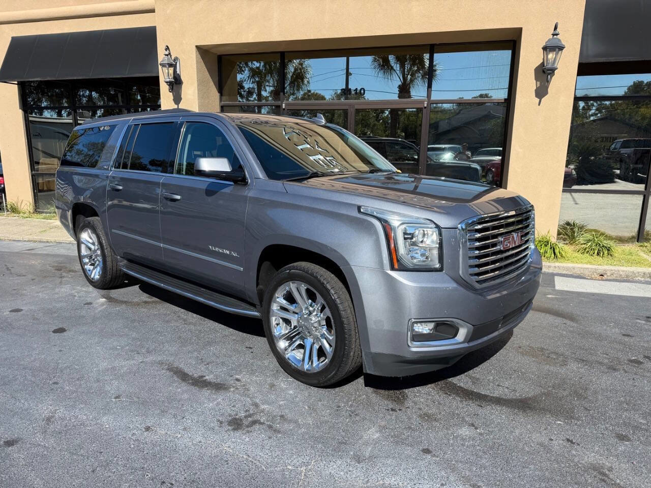Used 2018 GMC Yukon XL SLT w/ Premium Edition