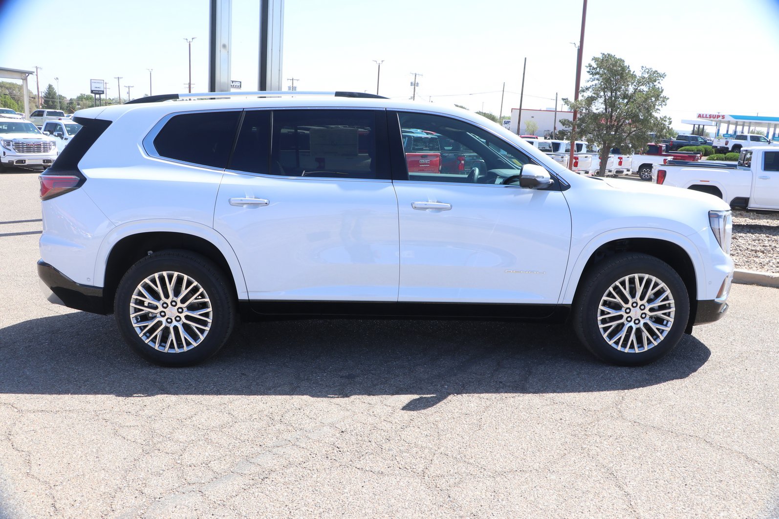 New 2026 GMC Acadia Denali w/ Super Cruise Package AWD/4WD image 8
