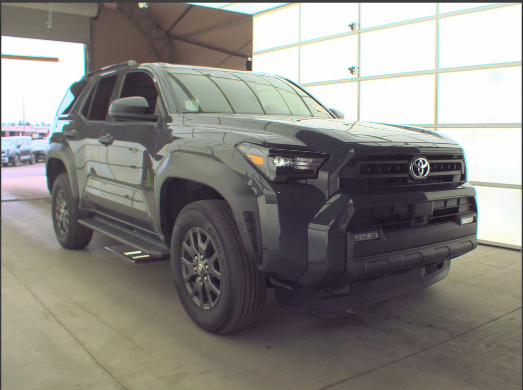 Used 2025 Toyota 4Runner SR5 AWD/4WD image 18