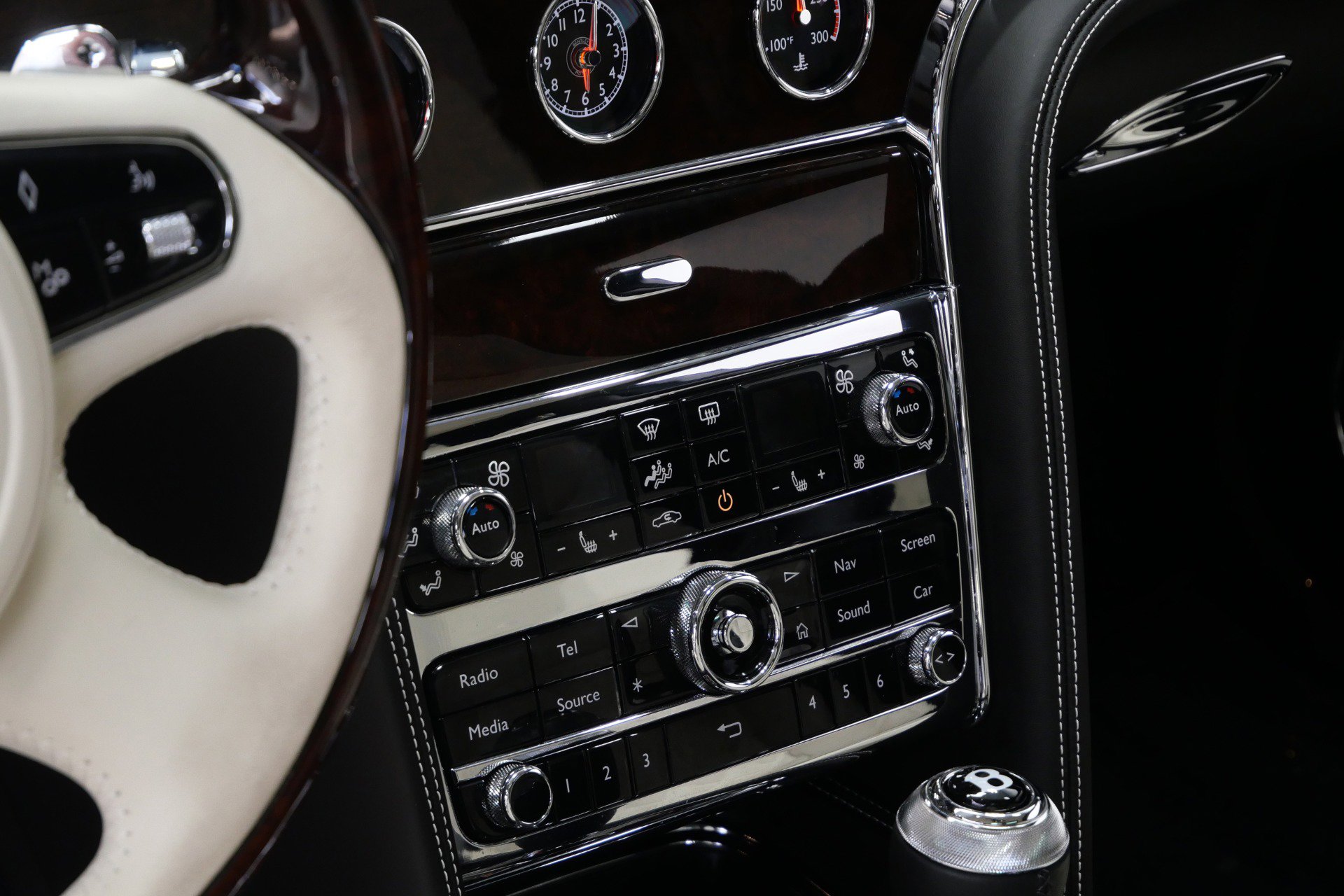 Used 2020 Bentley Mulsanne Speed RWD image 32