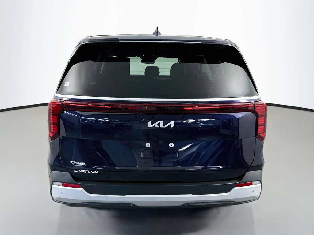 Used 2025 Kia Carnival FWD image 6