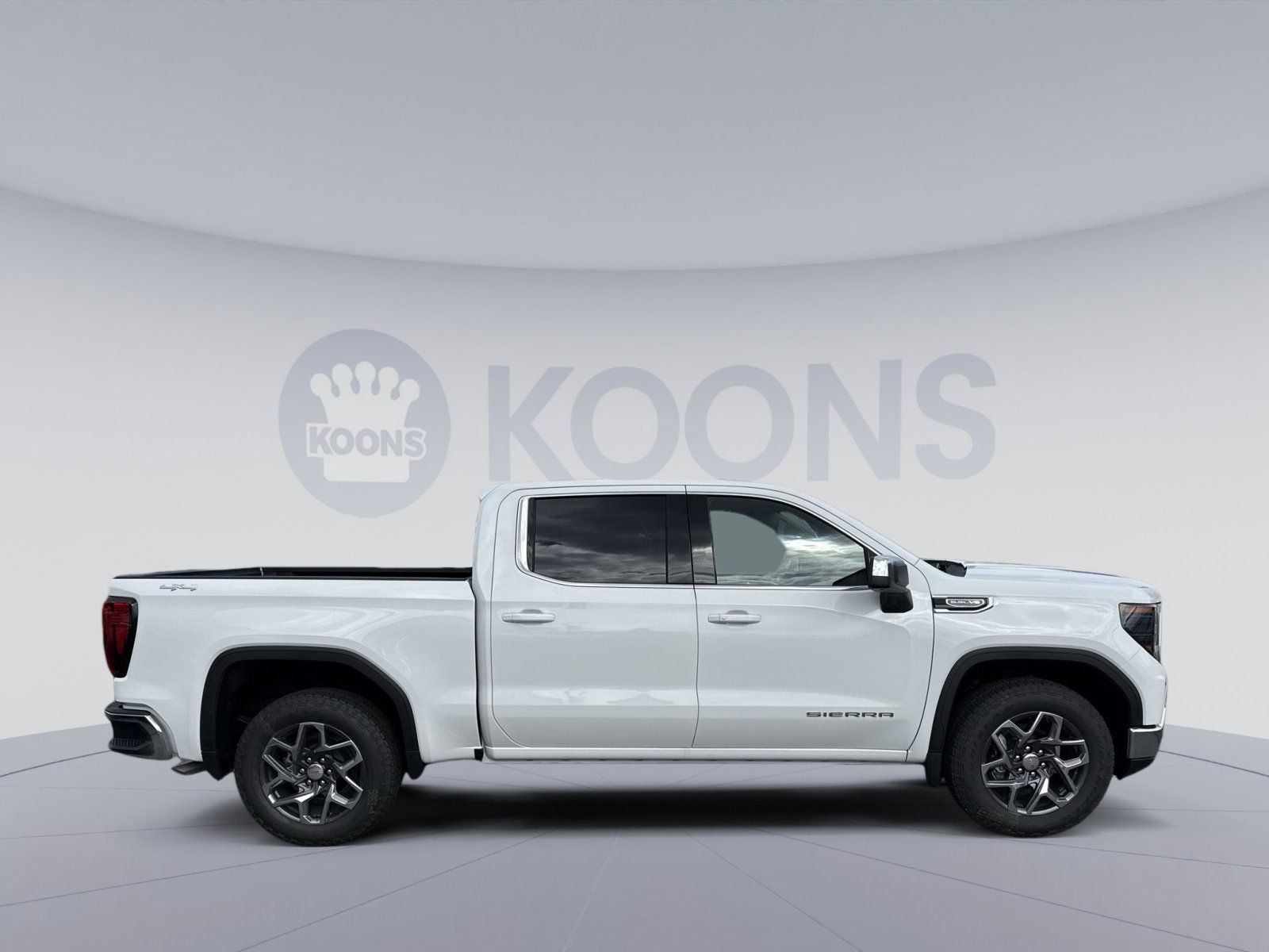 New 2026 GMC Sierra 1500 SLE w/ Preferred Package image 8