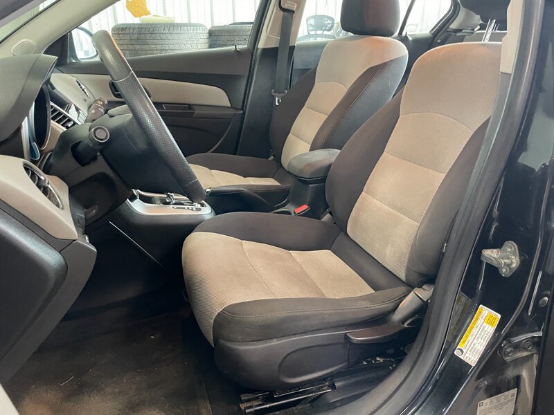 Used 2014 Chevrolet Cruze LS FWD image 14